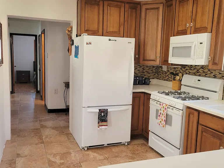 919 22nd St NW — Photo 9