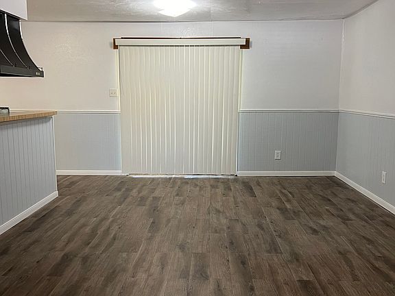 3rd image of 823 Edgemont Dr