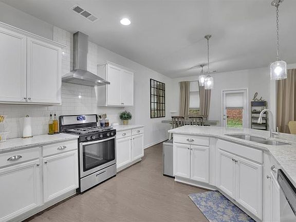 3rd image of 6185 Vista Crossing Way