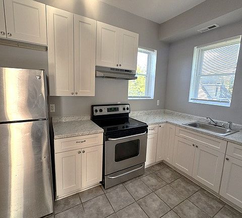 3rd image of 2101 Chelsea Ter Unit 2