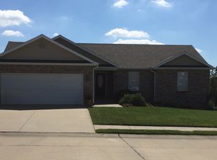 1739 Jackson Ridge Dr, Jackson, MO 63755