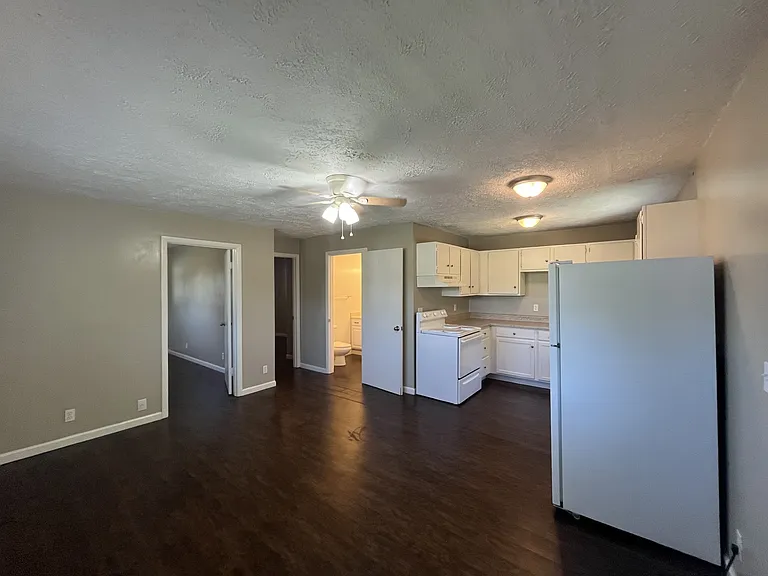 402 Corby Bridge Rd — Photo 7