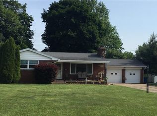 223 Overlook Blvd, Struthers, OH 44471