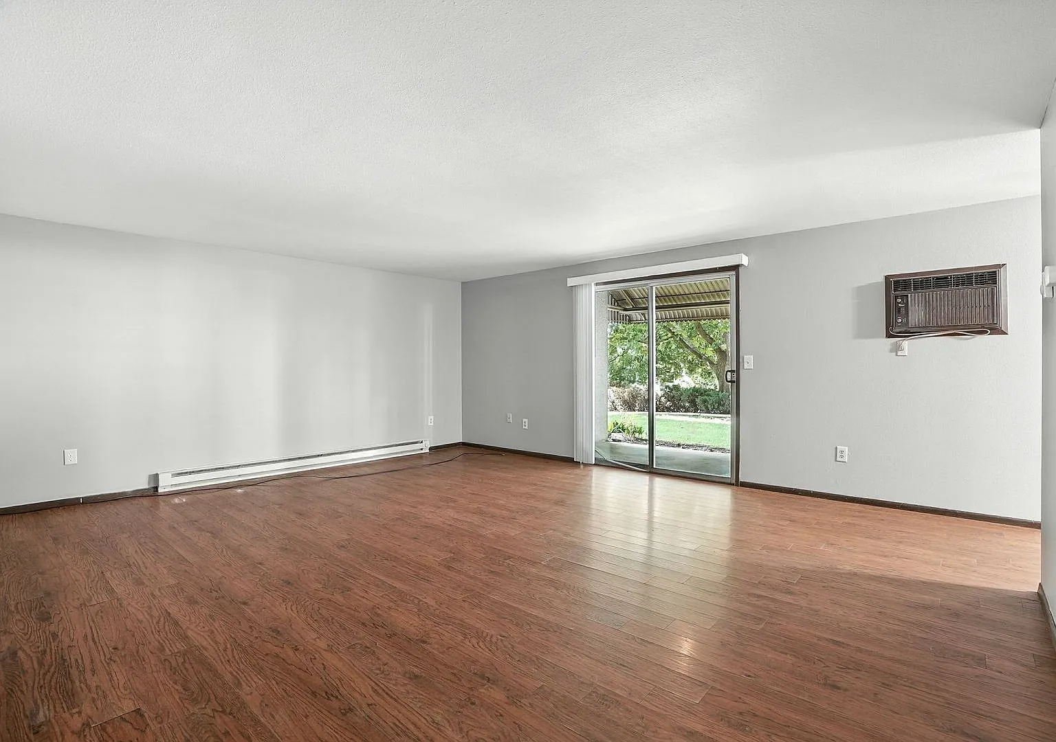 Spokane Valley 2 Bed, 2 Bath with Primary Suite *Available 9/18* — Photo 3