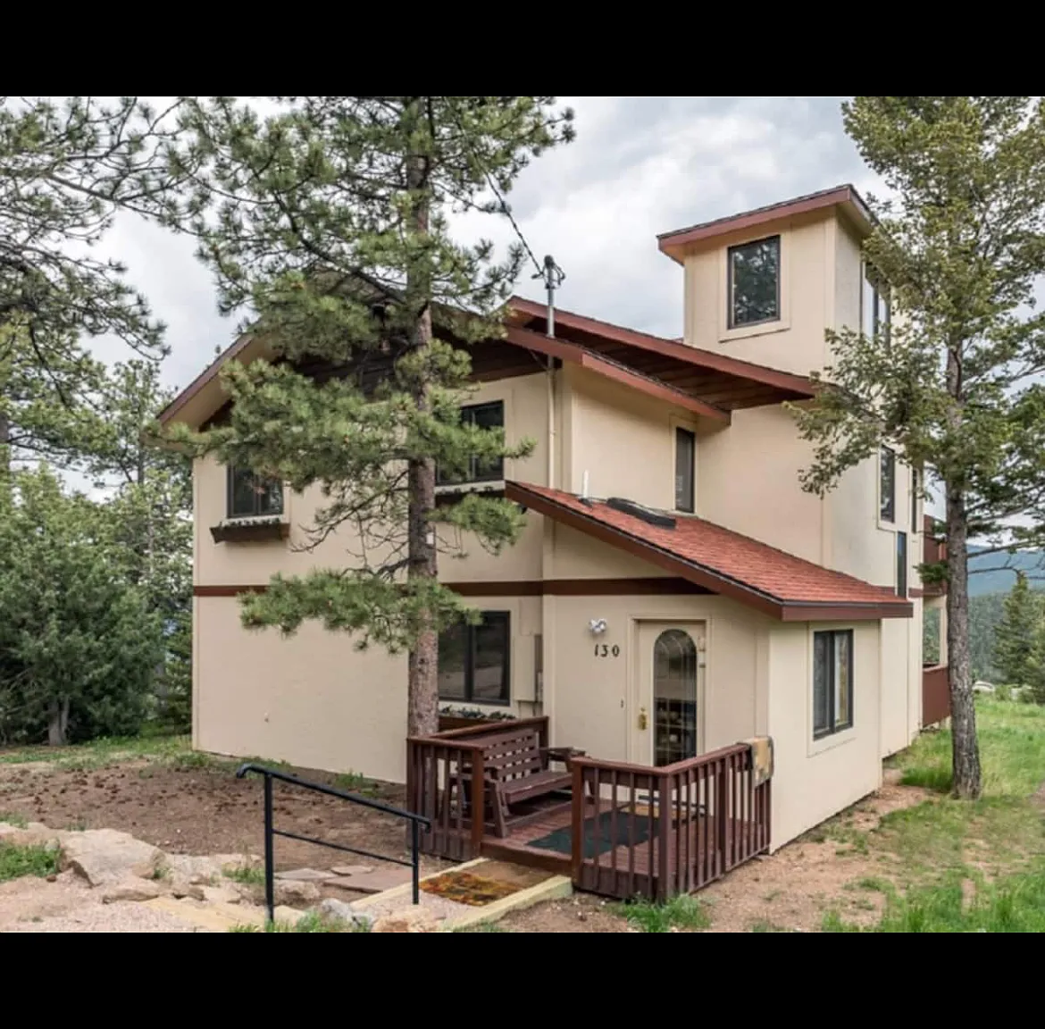 130 Alpine Dr — Photo 1