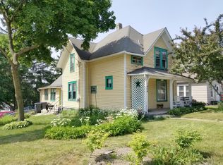 1424 Cleveland Ave, Waukesha, WI 53186