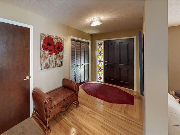 2nd image of 110 GROOME AVENUE