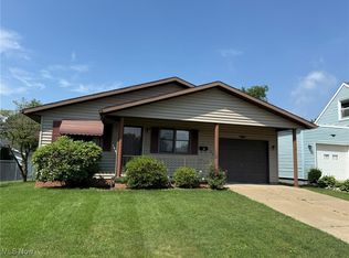 122 N Fairview Ave, Dover, OH
