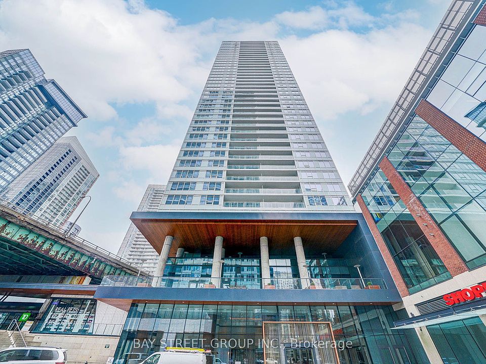 1st image of 17 Bathurst St #2612