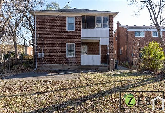 2nd image of 3734 W Buena Vista St #1