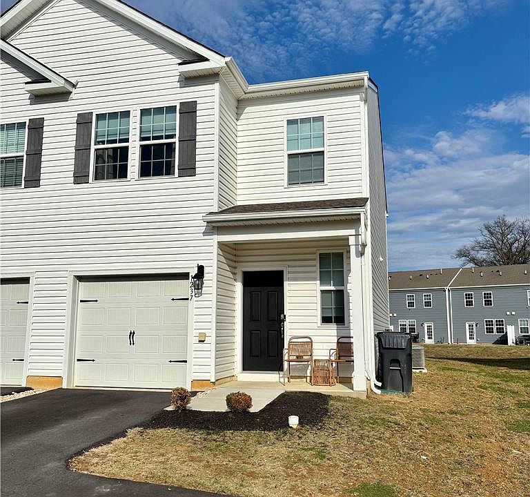 1st image of 1237 Martin Rd