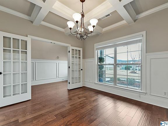 3rd image of 7037 Southgate Dr SE