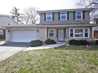 1012 Rolling Pass, Glenview, IL 60025