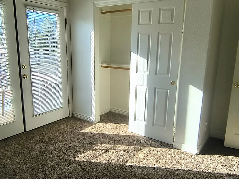 1481 E Ivy Ln #1 — Photo 8