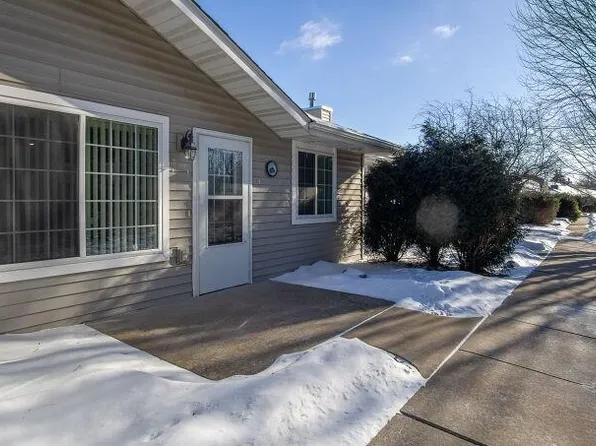 3330 South Robin Meadows Lane, Eau Claire, WI 54701