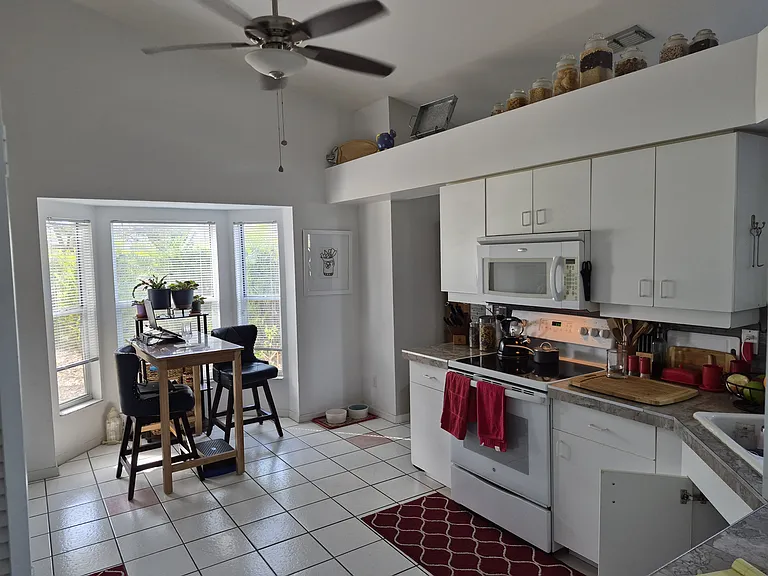 10520 Regent Cir — Photo 21