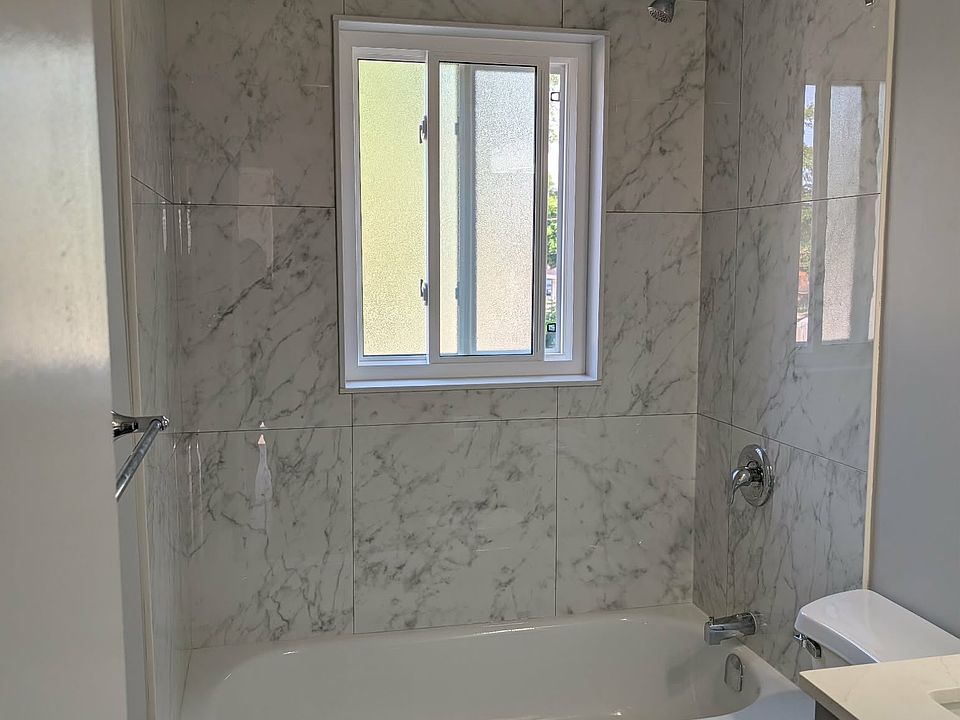 1st image of 282 Ottawa St S #3