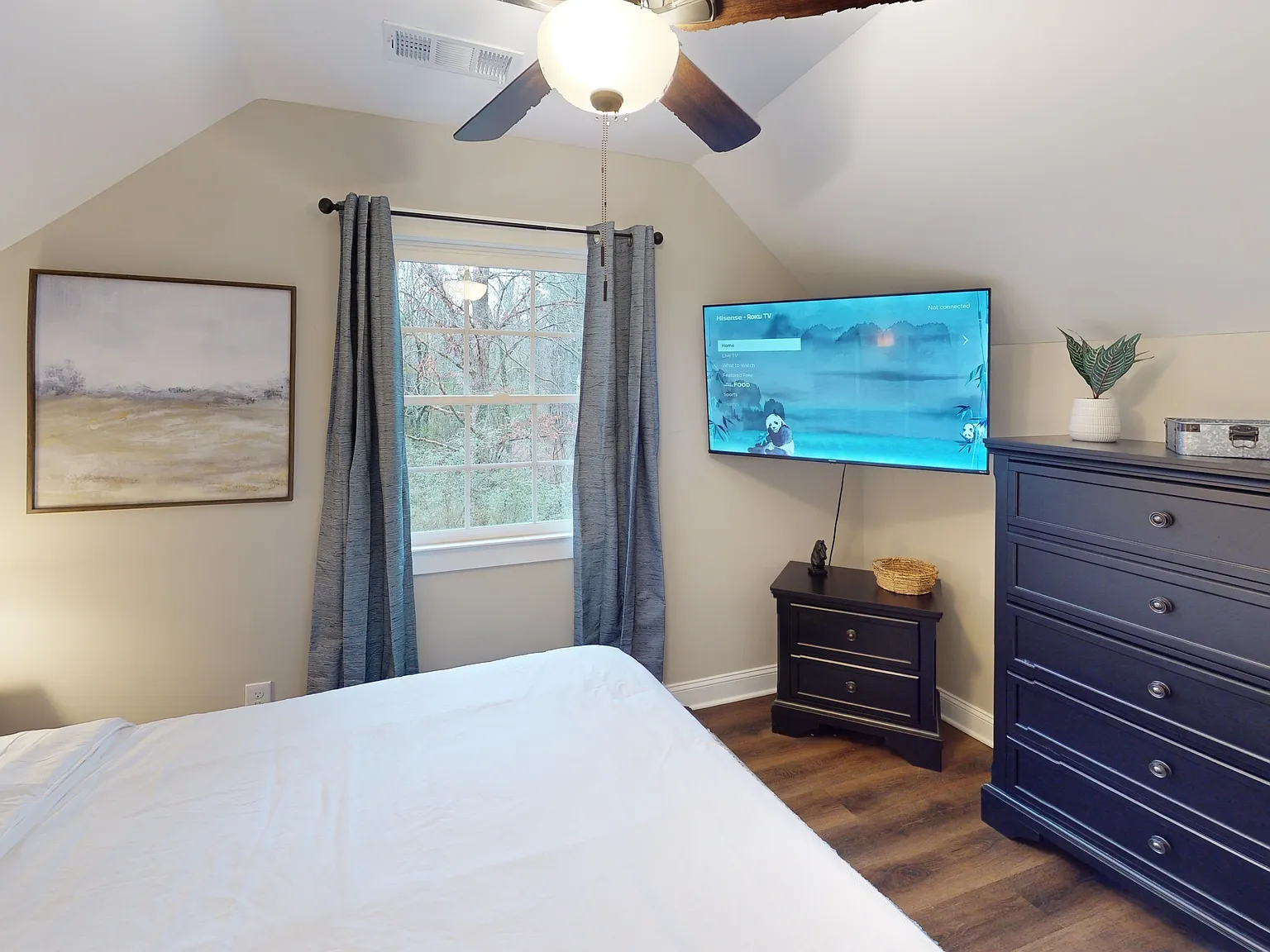 3 bed, 2.0 bath, $4,829 — Photo 4