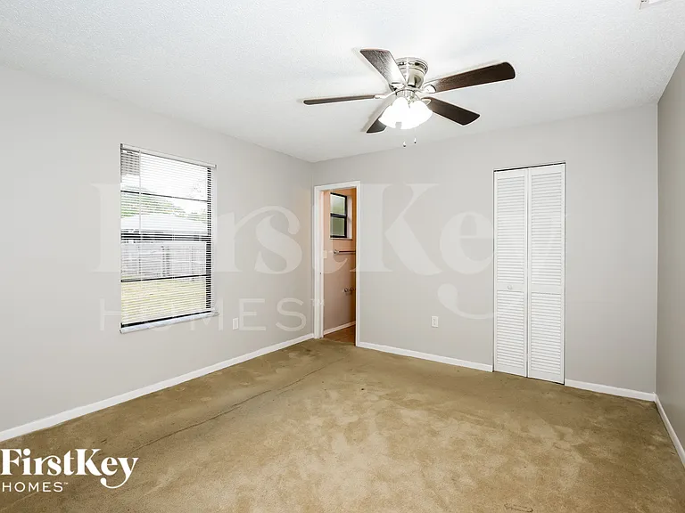 1061 Sally St SE — Photo 8