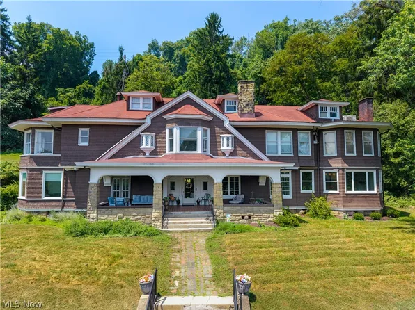34 Orchard Rd, Wheeling, WV 26003