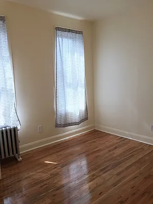 Rented by Wave Real Estate Group | media 52