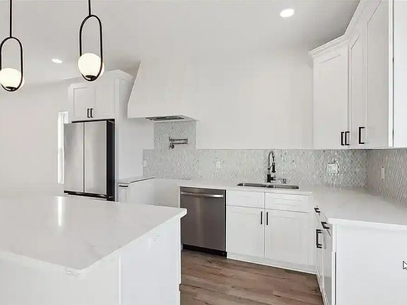 4th image of 3335 Audubon Ct #1