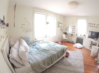 241 Freeman St APT 1A, Brookline, MA 02446