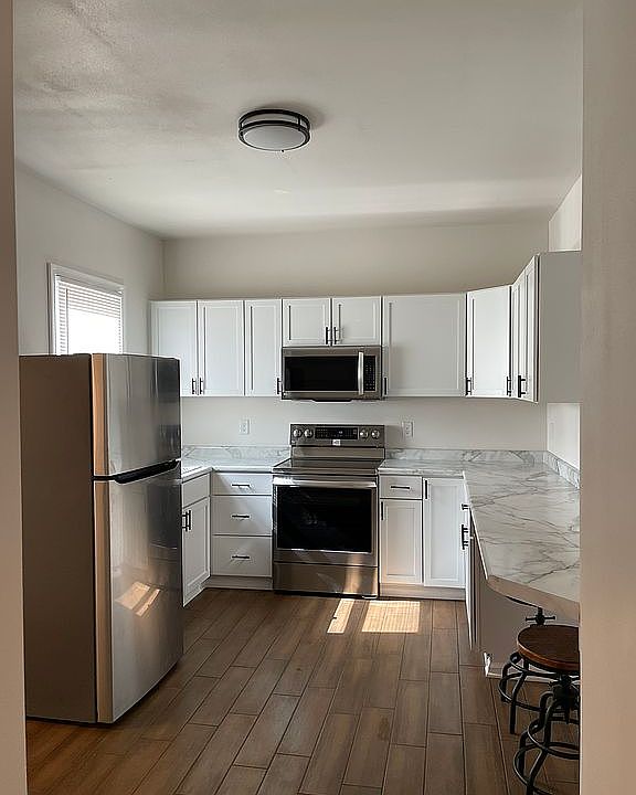 Unit 4 Kitchen