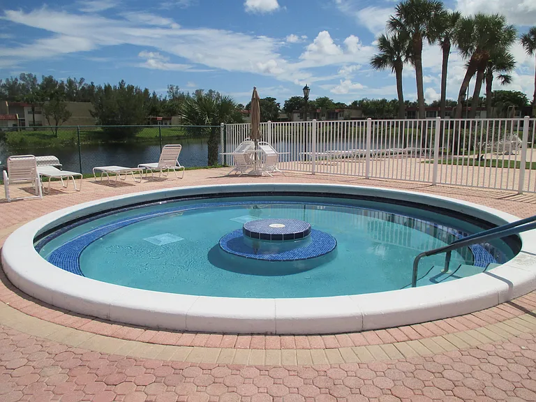 200 Lake Carol Dr — Photo 26