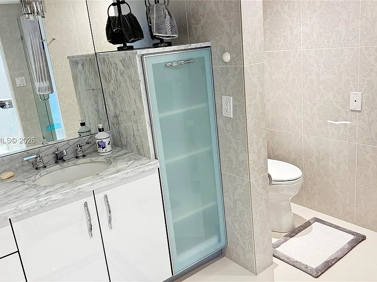 19707 Turnberry Way #Townhouse 6 — Photo 16