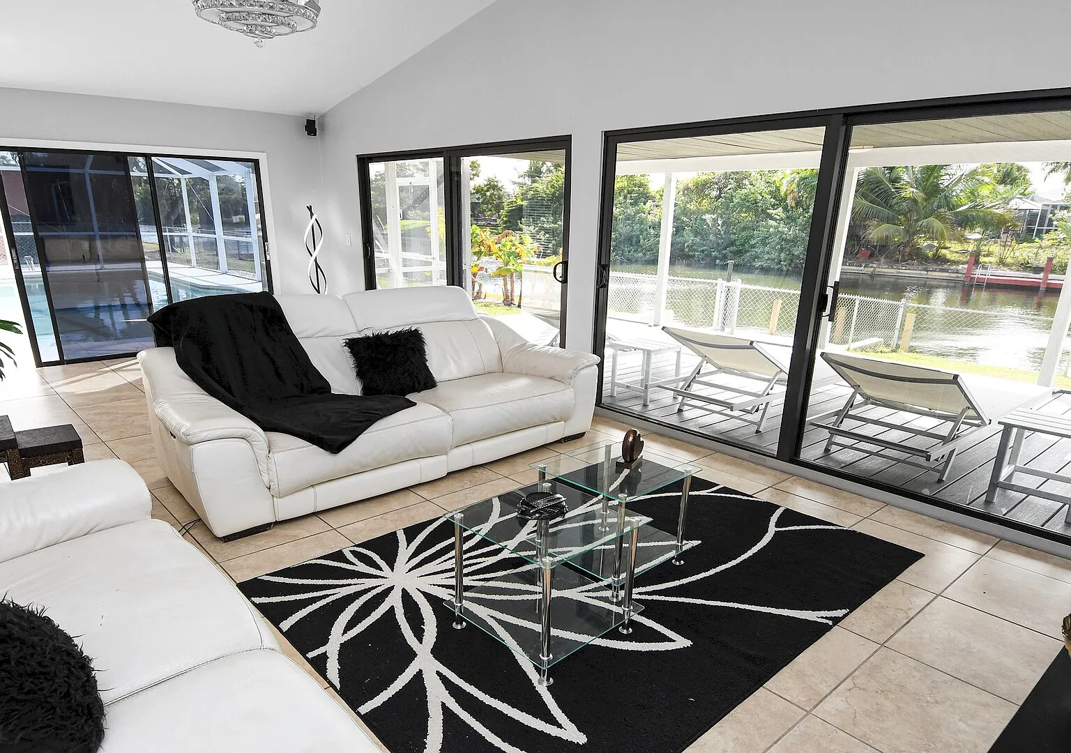 Talita | Canal Home, Heated Pool & fanced Yard — Photo 4