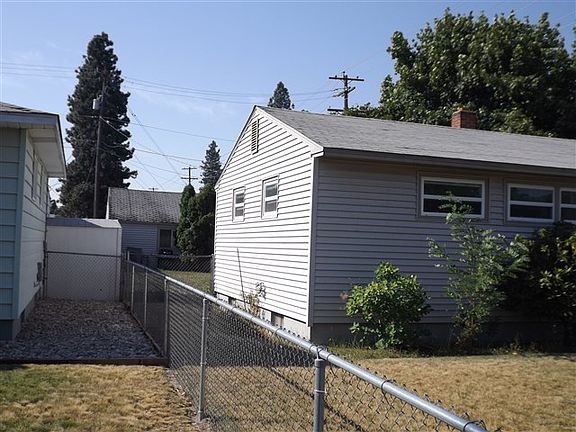 2nd image of 1339 W Bismark Ave