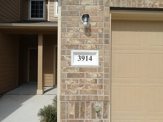 3914 Calgary Cir — Photo 15