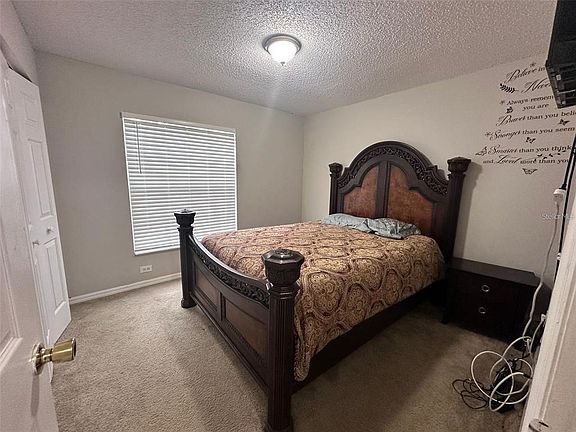 5th image of 1021 Embrun Ct