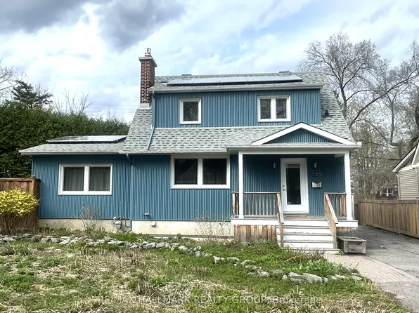 229 Greensway Ave, Ottawa, ON K1L 7V3