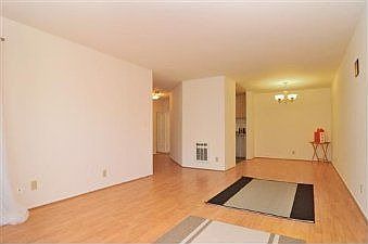 Living room :: 1551 Southgate
