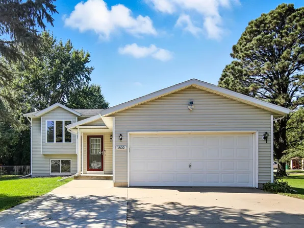 1802 18th St SW, Austin, MN 55912