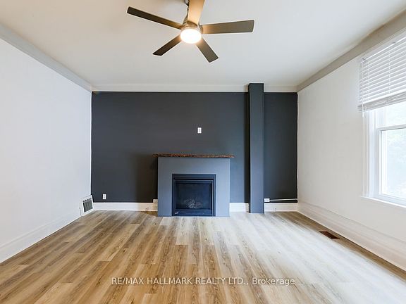 3rd image of 405 Kingston Rd