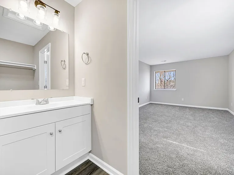 Gleneagle Apartment Homes — Photo 54