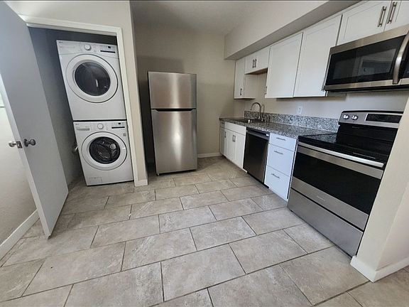 4th image of 501 E Glenn St APT 22