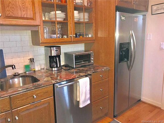 5th image of 25 Orchard St APT 1