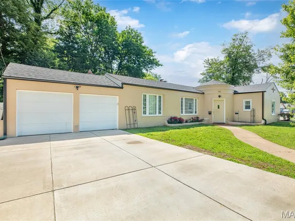 102 Mesa Dr, Collinsville, IL 62234
