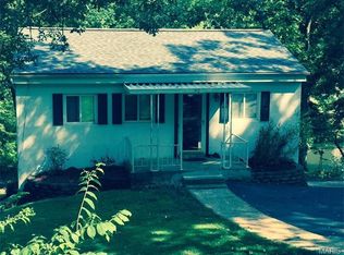 92 N Lake Dr, Hillsboro, MO 63050