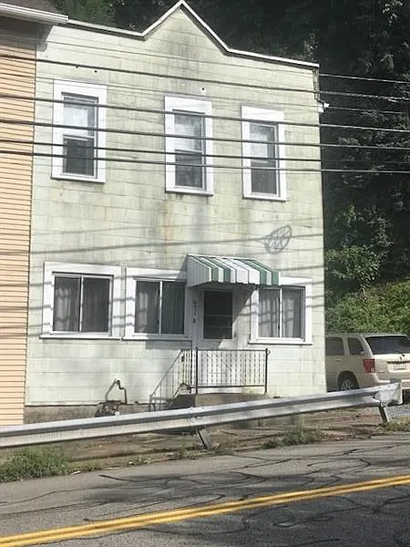 621 Hazelwood Ave photo 1