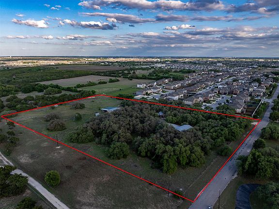 3rd image of 1050 Oak Grove Rd