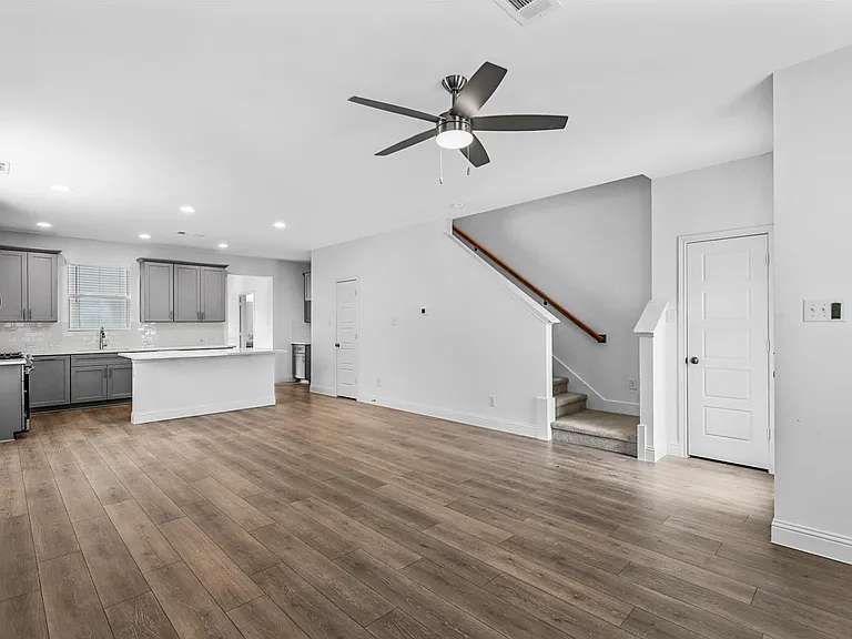 228 Sunset Ln — Photo 23