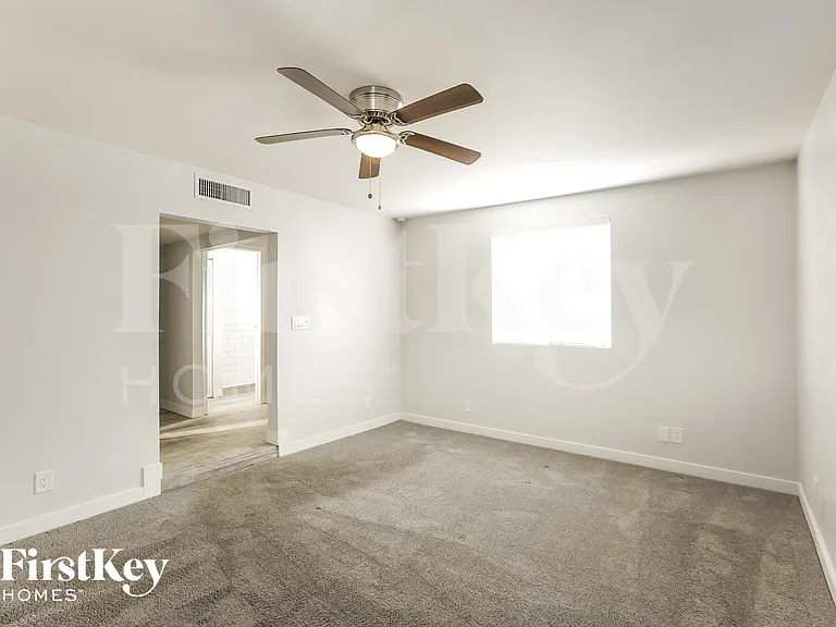 19634 N 13th St — Photo 9