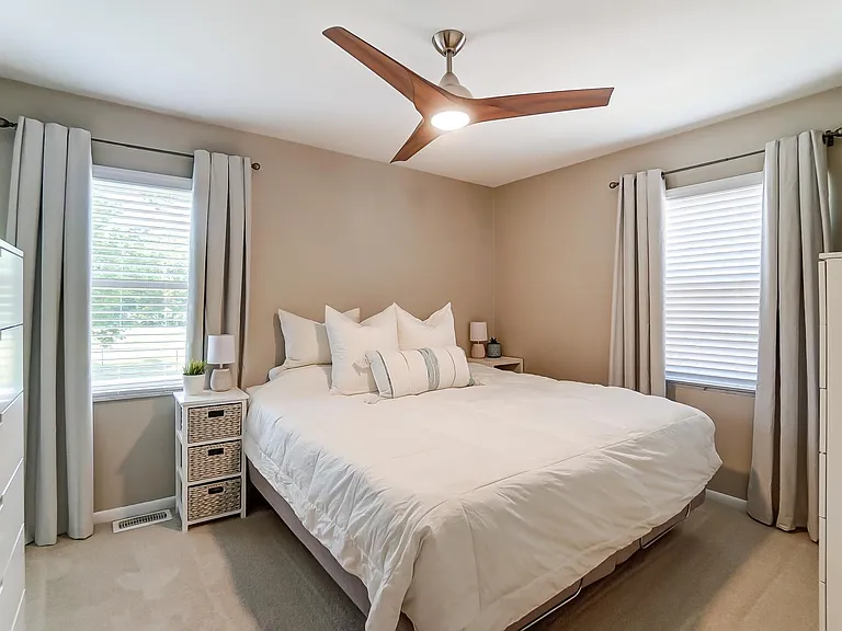 1599 Yellowglen Dr — Photo 17
