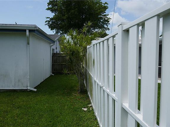 3rd image of 2001 NW 38 Street
