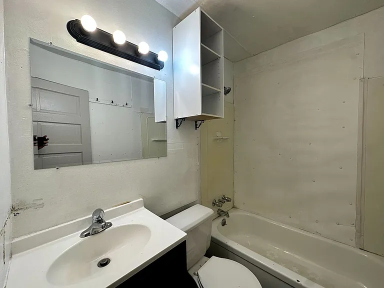 417 N Kline St — Photo 3